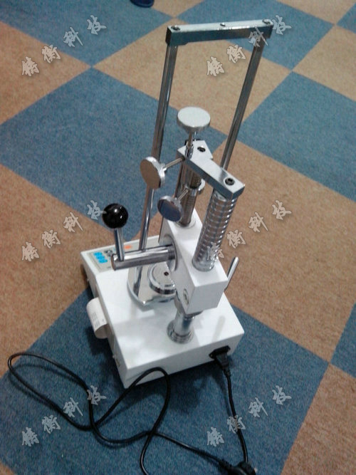 ����������ԇ�(y��n)�C(j��)�DƬ